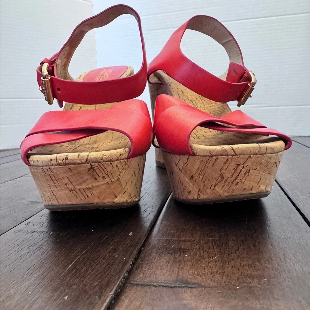 MICHAEL Michael Kors Natalia Platform Mandarin Sandal Open Toe Size 7.5 M Cork